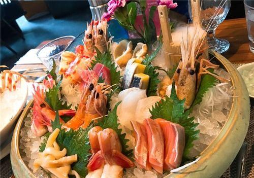 网红自助餐大锅菜,美食盛宴，共享狂欢时光