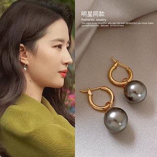 珍珠耳环明星同款,明星同款珍珠耳环引领时尚潮流