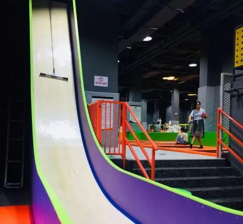 郑州网红滑梯,打造城市新地标，畅享欢乐时光