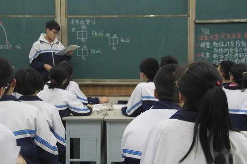 云东中学吃瓜,揭秘校园里的那些事儿