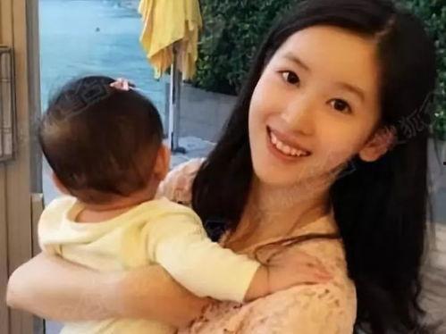 林怡伦吃瓜小妹